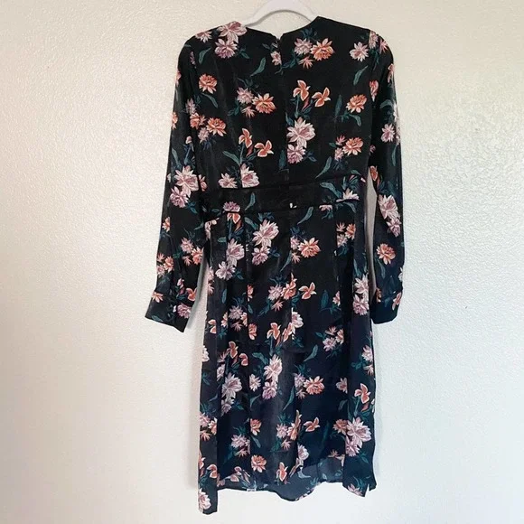 Reposhed! Chelsea28 Black Tie Knee Length Floral Dress - Picture 9 of 11